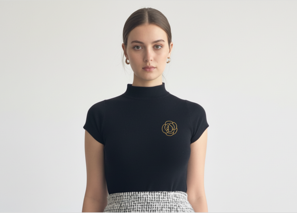 The classy short-sleeved with high collar top and embroidery